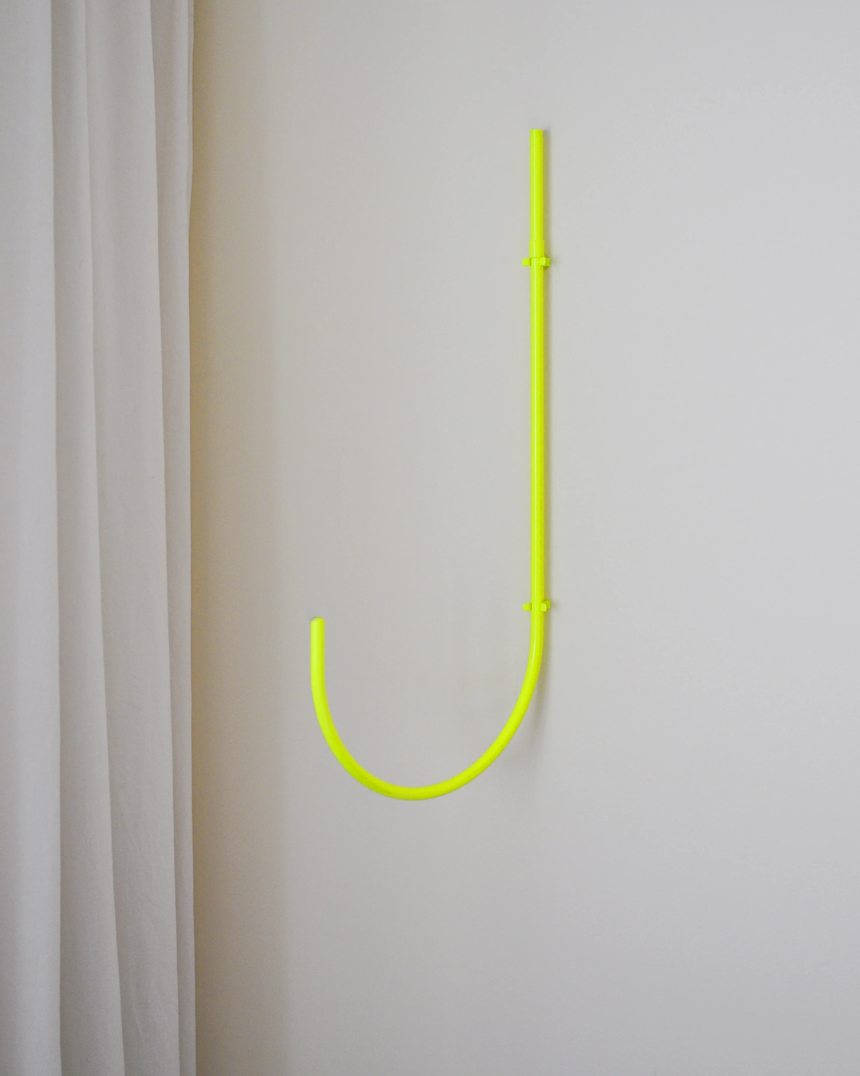 großer wandhaken / hanger arch neon gelb - Image 2