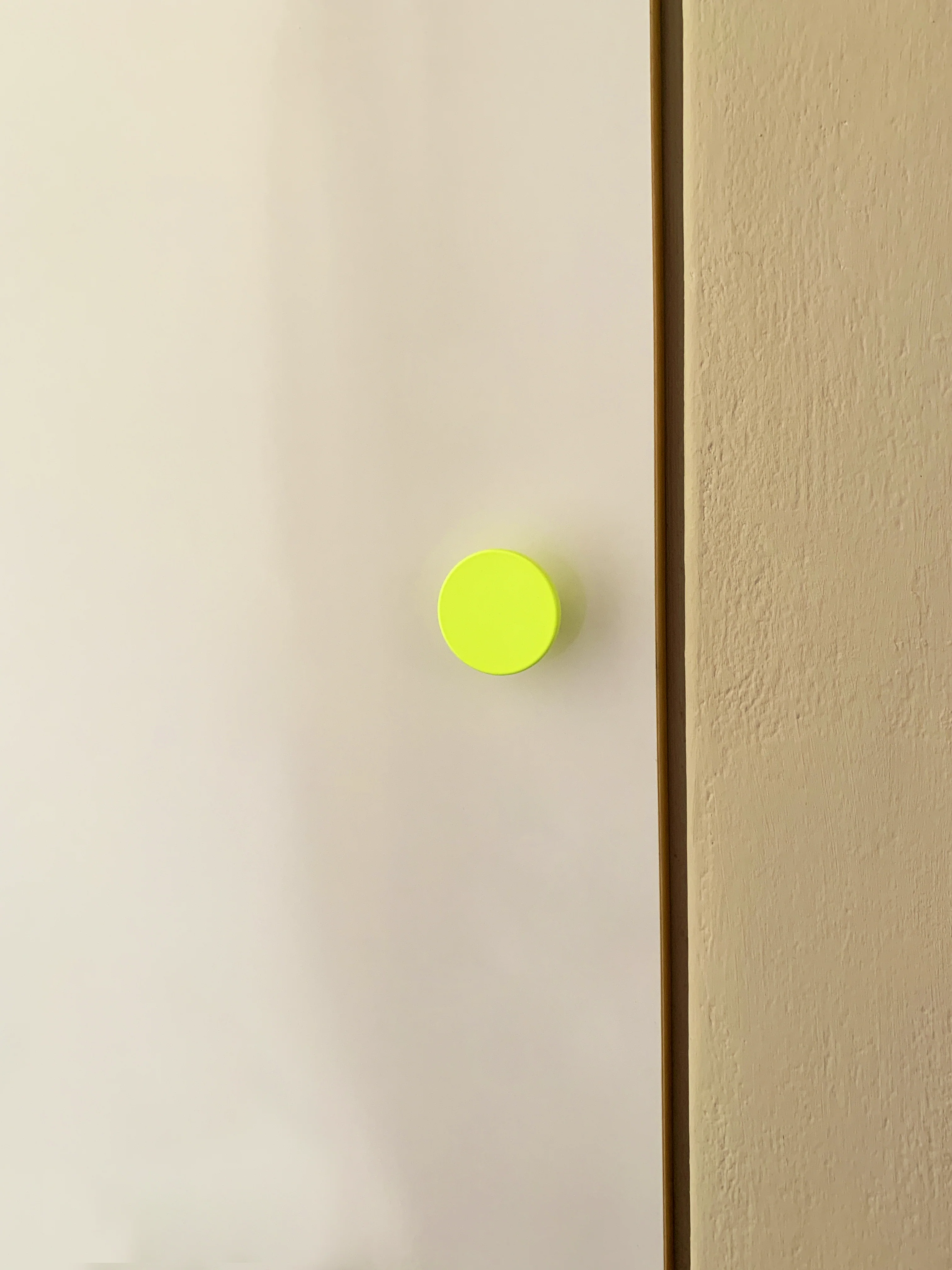 möbelgriff 04 / knob 04 neon gelb - Image 2
