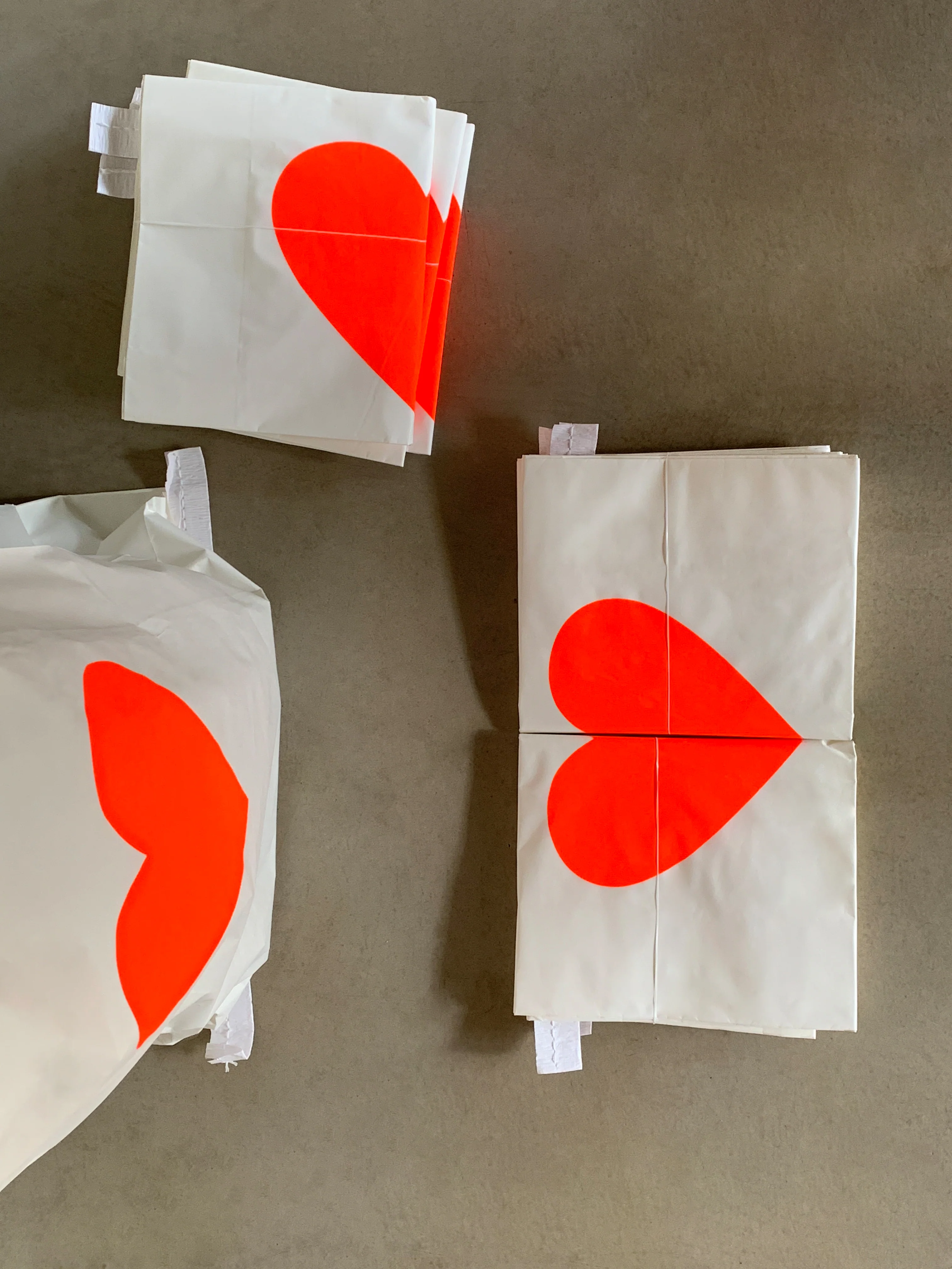 papiersack herz / paper bag heart neon rot - Image 2